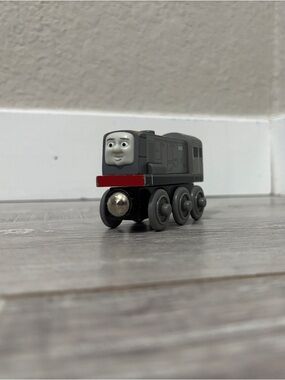 Wooden Dennis - Thomas & Friends
